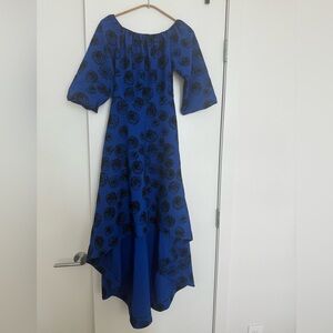 Blue Rose Midi Dress – Romantic Gothic Vibes

Miss Nupel